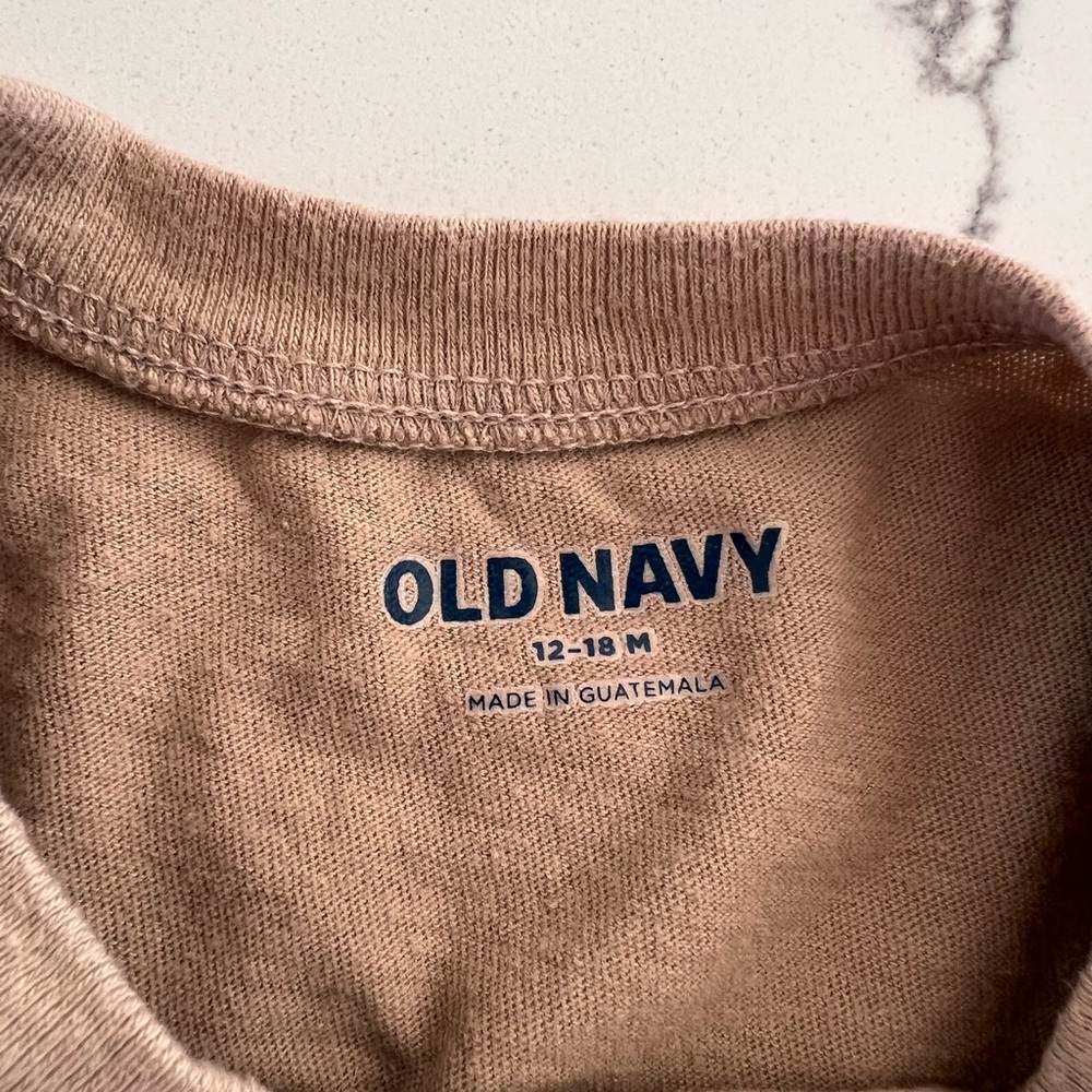 Old Navy Long Sleeve Graphic Tee Easy Tiger - Picture 2 of 3